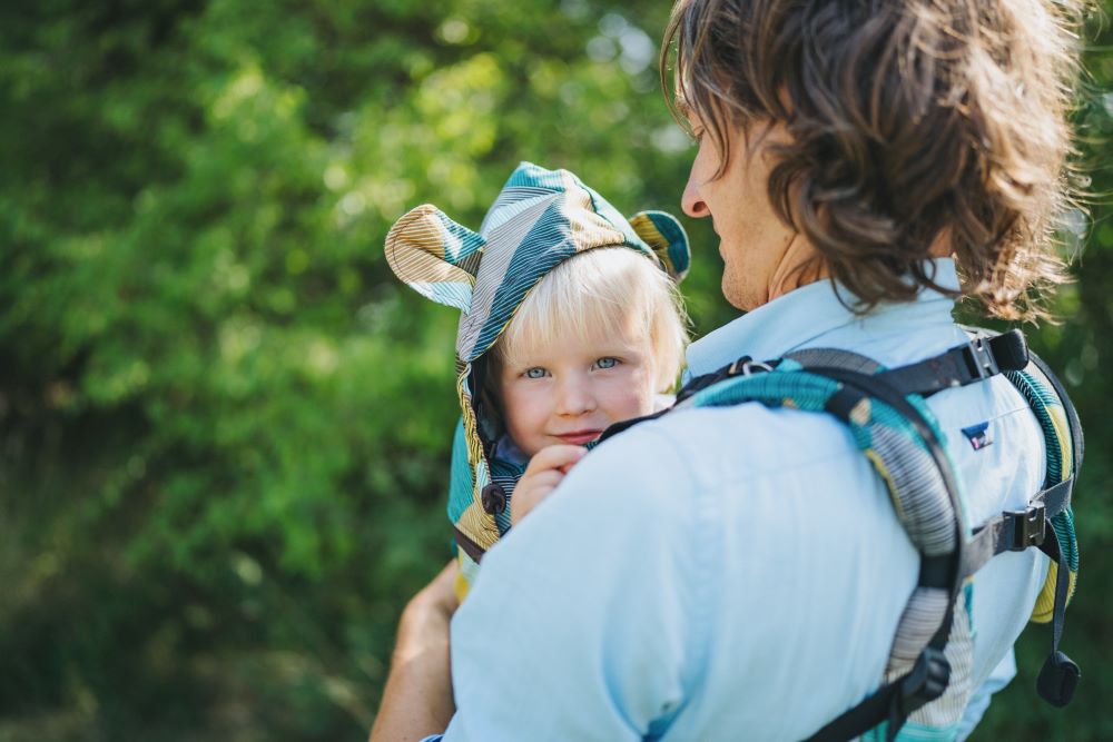 Monkey Mum® Ergonomic adjustable carrier Carrie - Charming Geometry