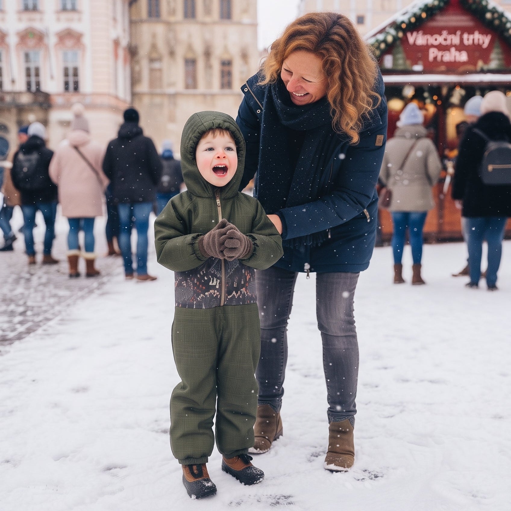 Monkey Mum® Gyerek téli softshell overál báránybéléssel - Khaki kis vadász medvével - méret 98/104, 110/116