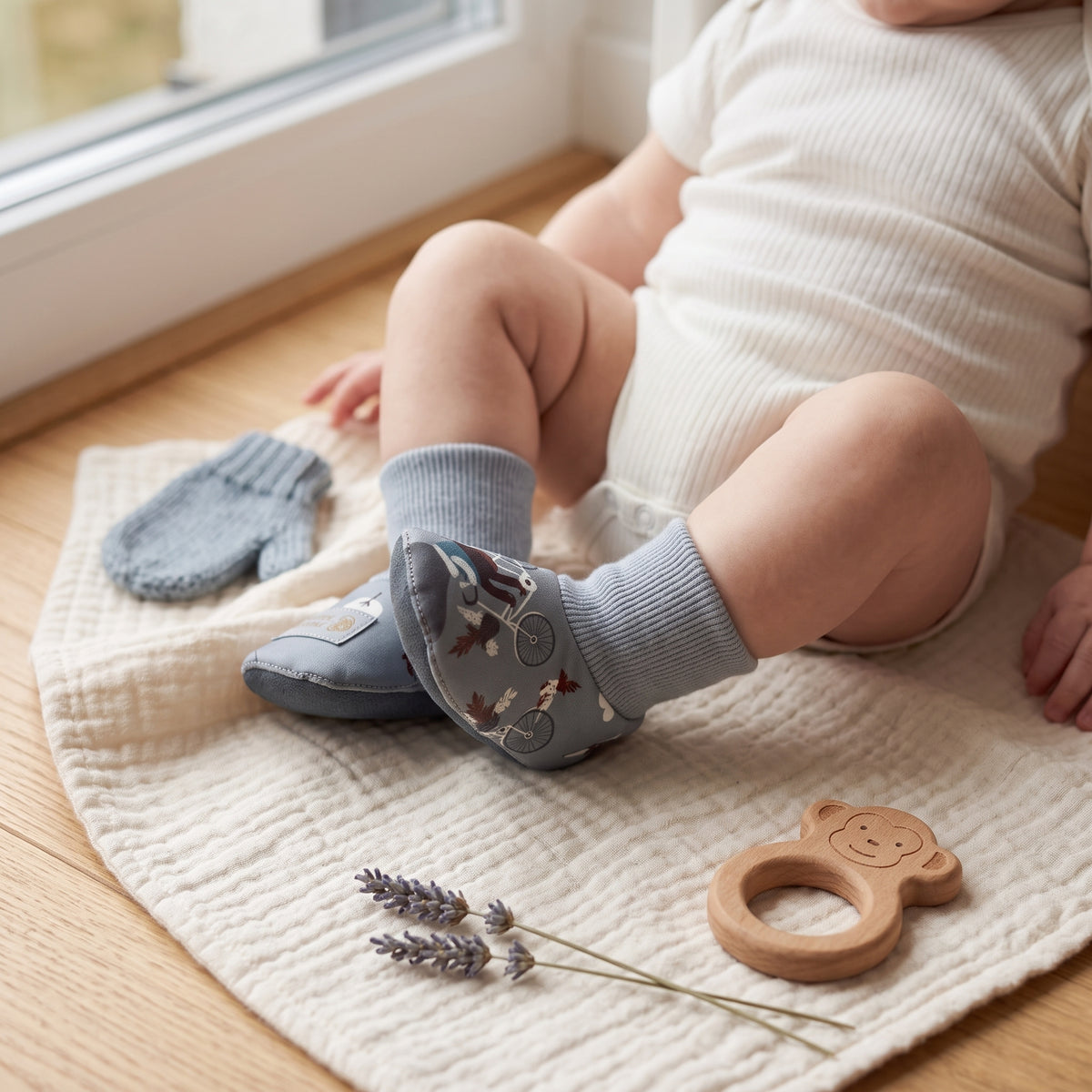 Monkey Mum® Softshell booties with membrane - Wolves on Bikes