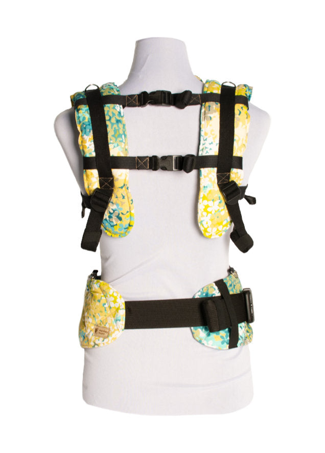 Monkey Mum® Ergonomic adjustable carrier Carrie - Blooming Meadow
