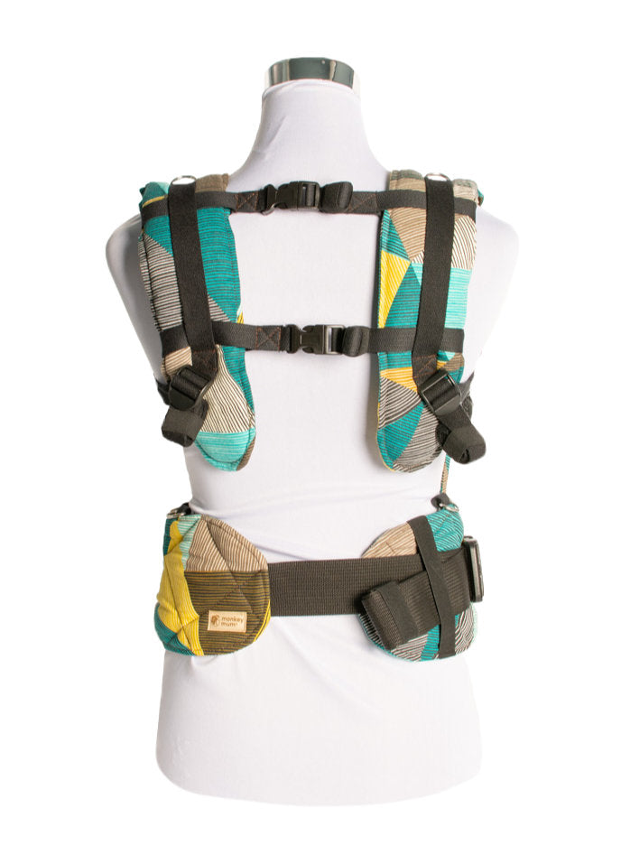 Monkey Mum® Ergonomic adjustable carrier Carrie - Charming Geometry