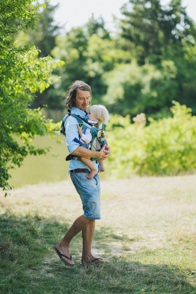Monkey Mum® Ergonomic adjustable carrier Carrie - Charming Geometry