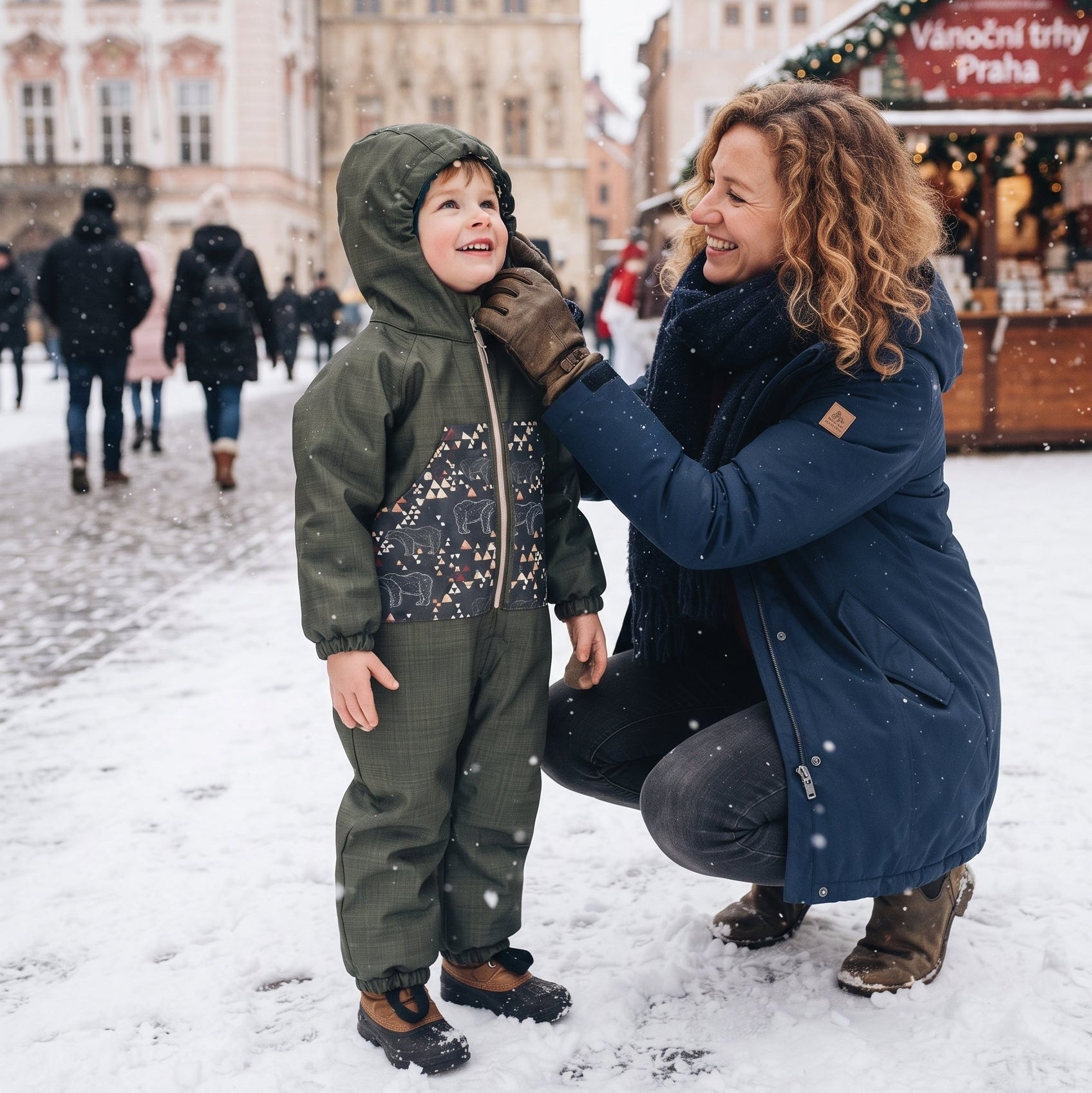 Monkey Mum® Gyerek téli softshell overál báránybéléssel - Khaki kis vadász medvével - méret 98/104, 110/116