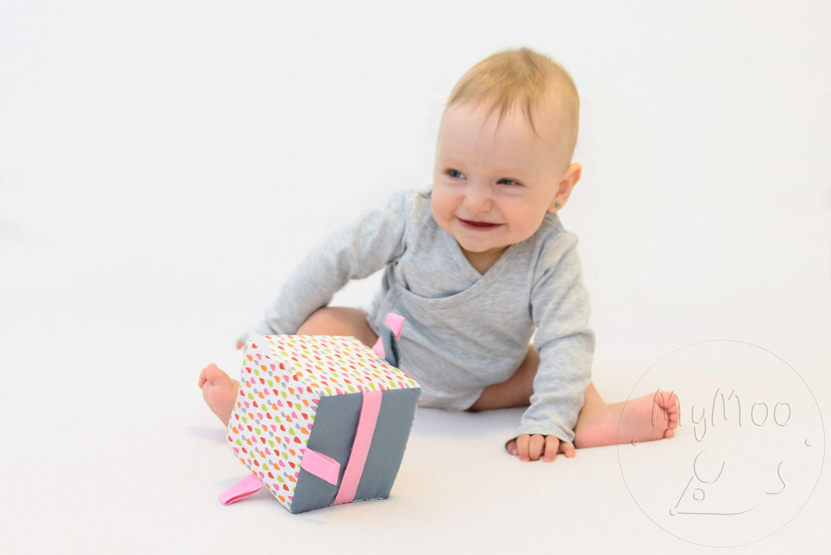 MyMoo Busy Cube - Droplets
