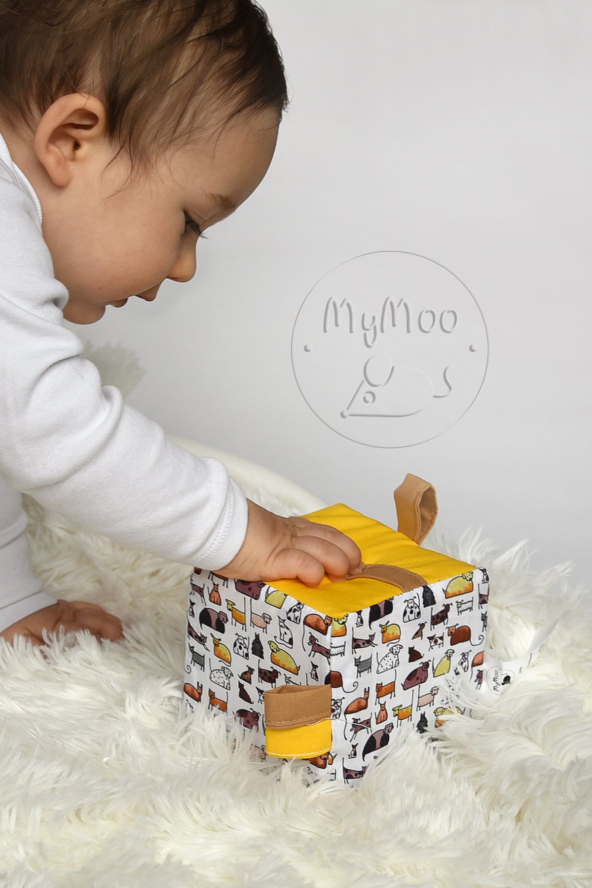 MyMoo Kub för utveckling av grepp Busy cube - Hundar