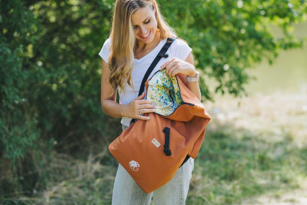 Monkey Mum® Integrated softshell backpack for the Carrie carrier - Autumn Leaves